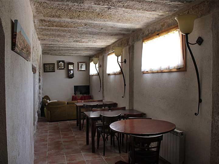 Hostal La Savina Cervera  Exterior foto